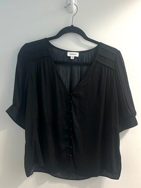 Evereve Black Satin Shortsleeved Top